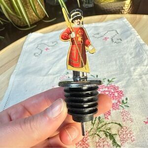 Vintage Beefeater Gin Royal Guard Bottle Stopper & Pourer